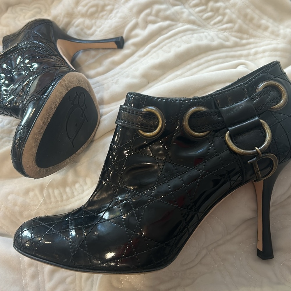 DIOR Black Patent Leather Signature Booties- 8.5 - Picture 9 of 13